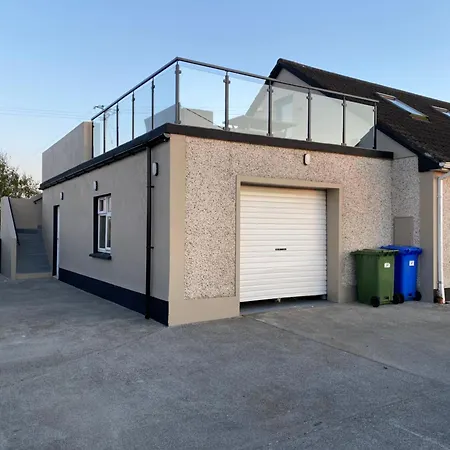 Апартаменты The Blue Door *